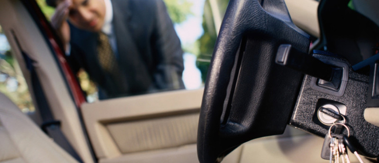 24 hour car locksmith in Strawberry